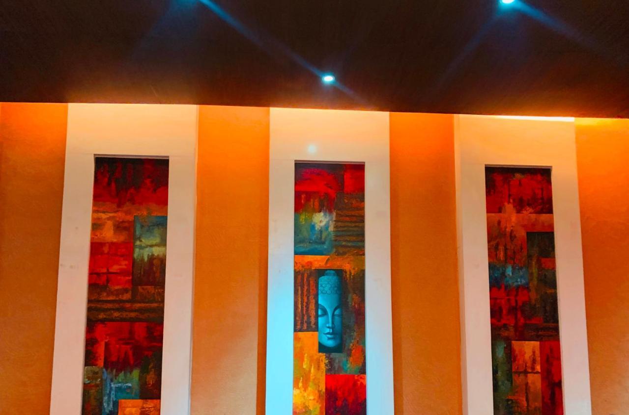 The Galgotias Hotel Gurugram Gurgaon Exterior photo