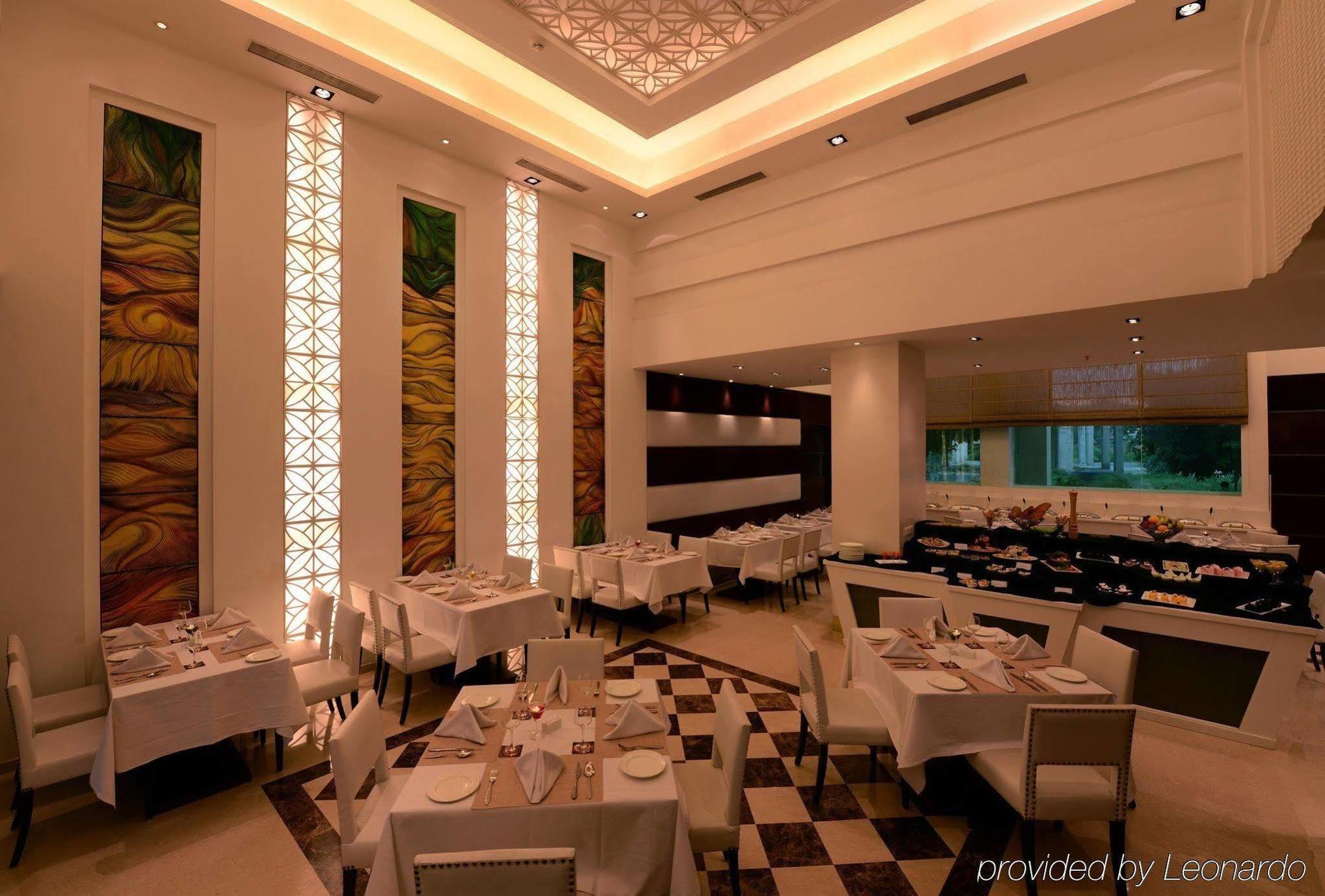 The Galgotias Hotel Gurugram Gurgaon Restaurant photo
